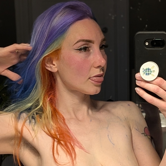 Meet your Posher, Caroline - Picture 2 of 16